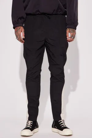 All The Way Up Zipper Nylon Pants - Black/combo